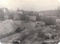 Prostor Bezovky po prokopání úpatí Vrchu sv. Kříže